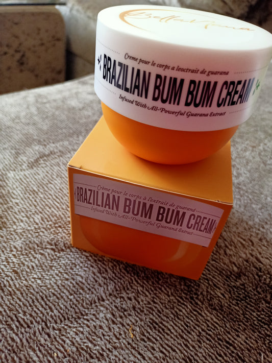 Brazilian Bum Bum cream.. 240 ml € 39,95 incl verzendkosten